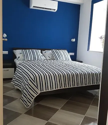 Karmen's One 아파트