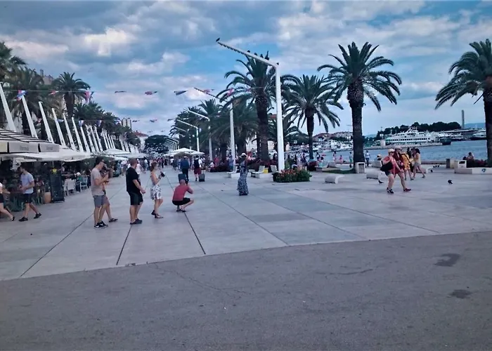 Karmen's One 아파트