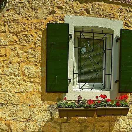 Karmen's One * Split