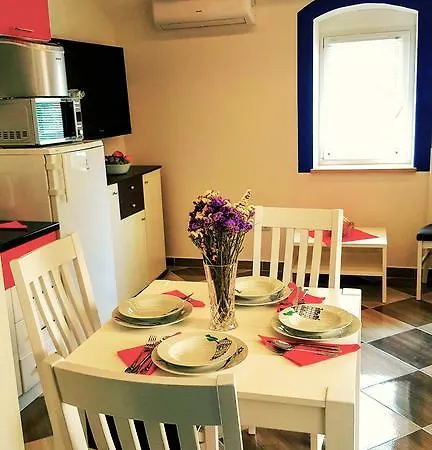 Karmen's One Apartman *